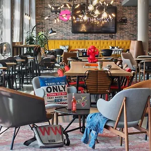 Hotel Moxy Frankfurt Airport